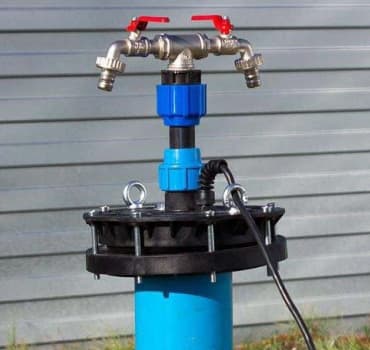 Монтаж оголовка с уплотнителем и нижним фланцем